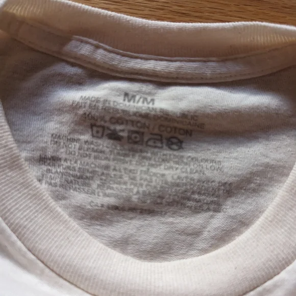 Urban Outfitters Outer Banks graphic tshirt - Picture 4 of 6